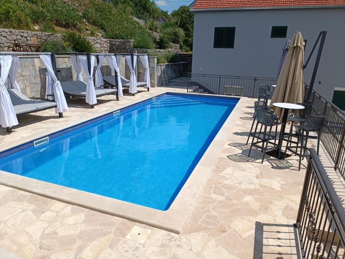 Villa Marija With Heated Pool Trilj Exterior photo